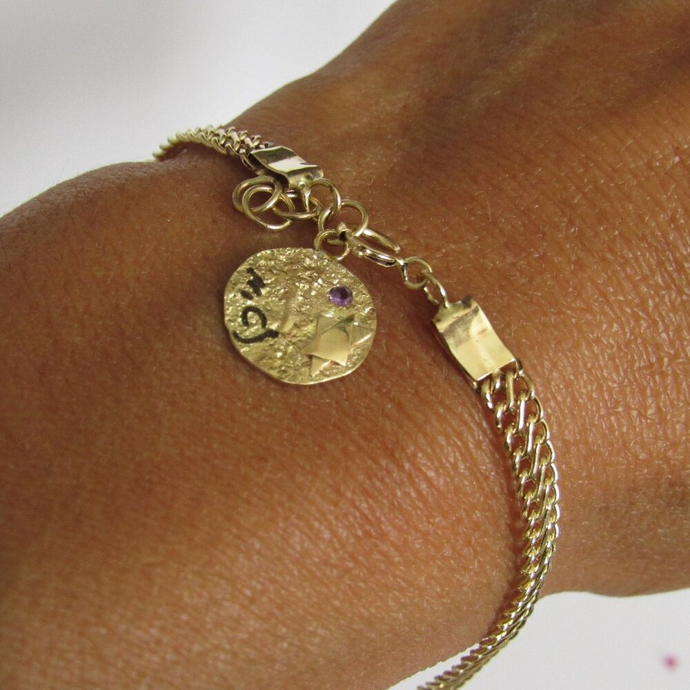 Gold bracelet. 14K Yellow gold bracelet. Beautiful bracelet with engraving.